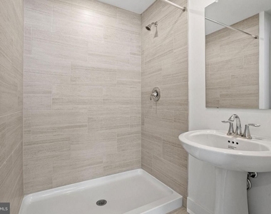 137 Ada Hightower Avenue - Photo Thumbnail 8