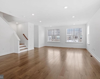 137 Ada Hightower Avenue - Photo Thumbnail 11