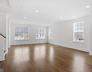 137 Ada Hightower Avenue - Photo Thumbnail 12
