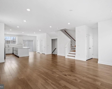 137 Ada Hightower Avenue - Photo Thumbnail 10