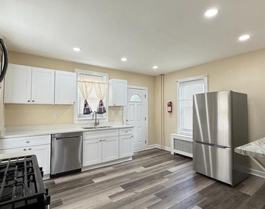 2030 Liberty Street - Photo Thumbnail 12