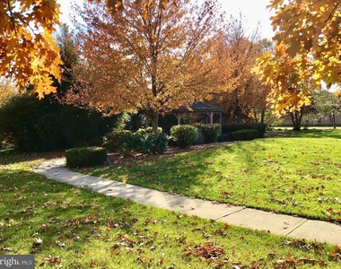 118 Masterson Court - Photo Thumbnail 29