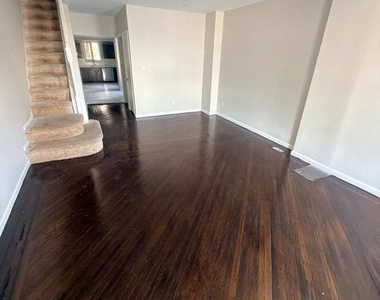 35 Emory Avenue - Photo Thumbnail 3