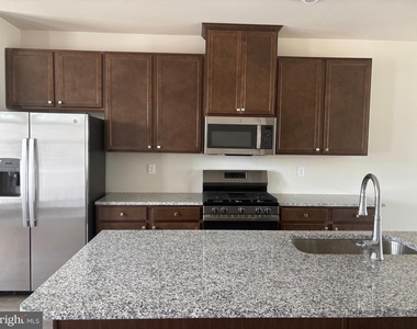 114 Spyglass Hill Drive - Photo Thumbnail 8