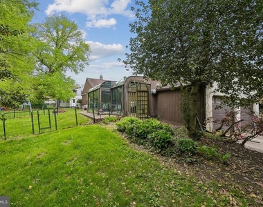 410 Narragansett Drive - Photo Thumbnail 23