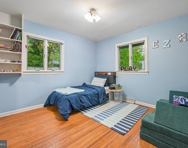 410 Narragansett Drive - Photo Thumbnail 16