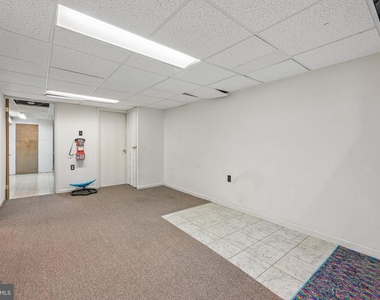 410 Narragansett Drive - Photo Thumbnail 18