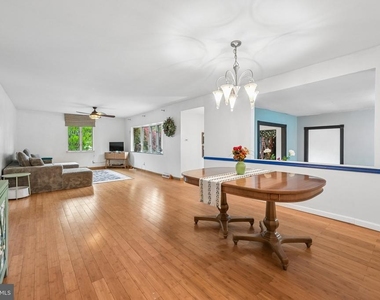410 Narragansett Drive - Photo Thumbnail 8