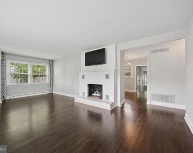 704 Cedar Avenue - Photo Thumbnail 4