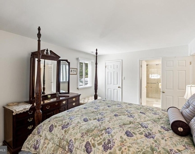 206 Mulberry Cove - Photo Thumbnail 12