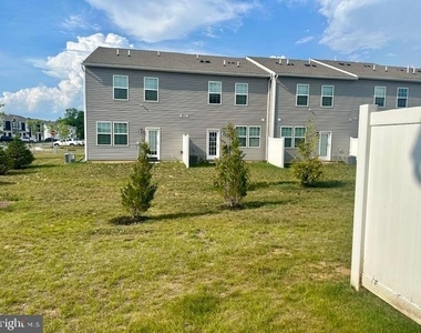 1 Reagan Lane - Photo Thumbnail 36
