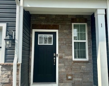 1 Reagan Lane - Photo Thumbnail 3