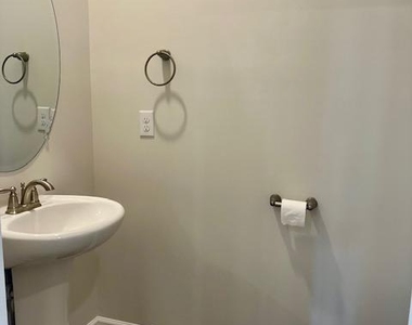 1 Reagan Lane - Photo Thumbnail 12