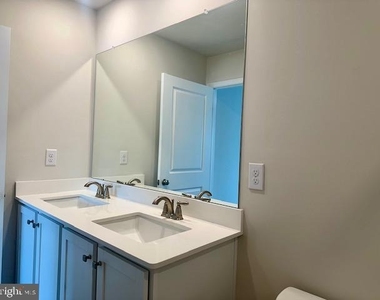1 Reagan Lane - Photo Thumbnail 22