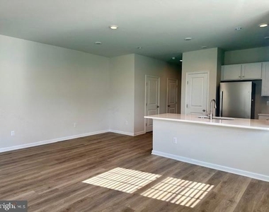 1 Reagan Lane - Photo Thumbnail 11
