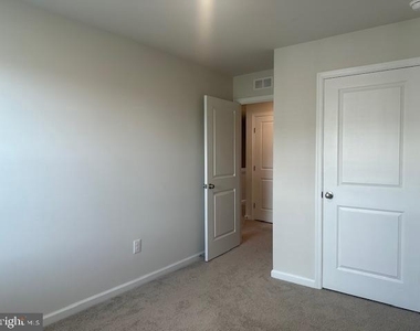 1 Reagan Lane - Photo Thumbnail 19