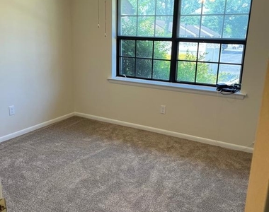 12319 Stonehaven Lane - Photo Thumbnail 10