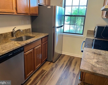12319 Stonehaven Lane - Photo Thumbnail 15