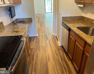 12319 Stonehaven Lane - Photo Thumbnail 16