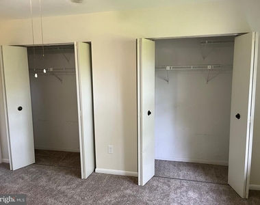 12319 Stonehaven Lane - Photo Thumbnail 4