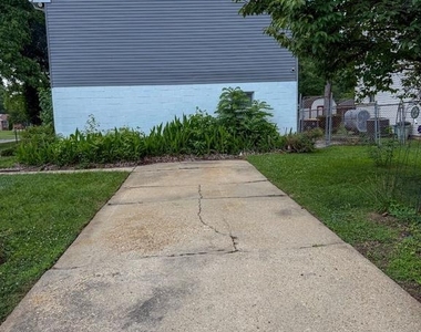 8830 W Fort Foote Terrace - Photo Thumbnail 18