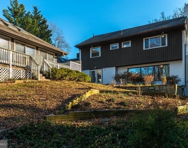 9322 W Parkhill Drive - Photo Thumbnail 28
