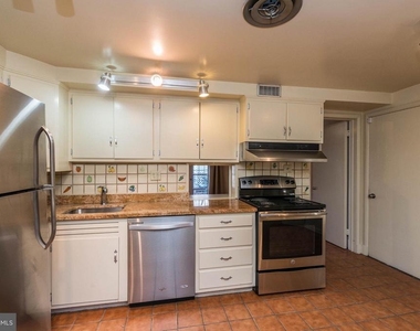 9322 W Parkhill Drive - Photo Thumbnail 21