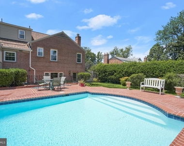 7109 Radnor Road - Photo Thumbnail 42