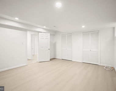 7109 Radnor Road - Photo Thumbnail 34