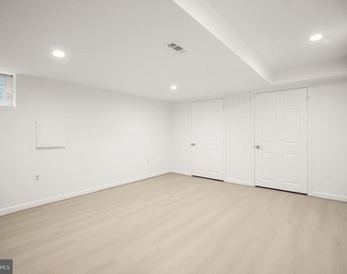 7109 Radnor Road - Photo Thumbnail 33