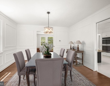 7109 Radnor Road - Photo Thumbnail 7