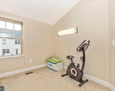 11882 Country Squire Way - Photo Thumbnail 27