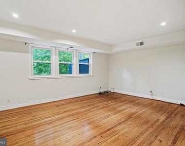 8525 Geren Road - Photo Thumbnail 13