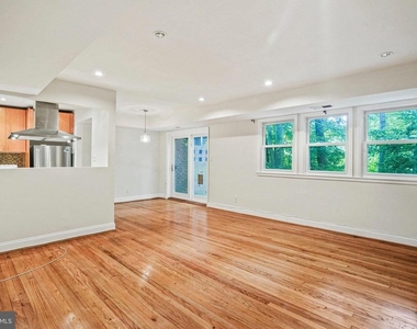 8525 Geren Road - Photo Thumbnail 12