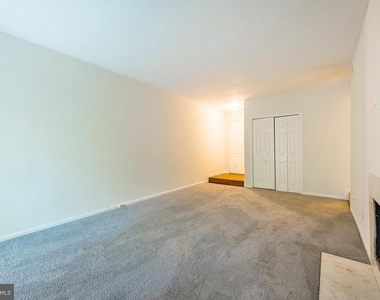 19 Pickering Court - Photo Thumbnail 5