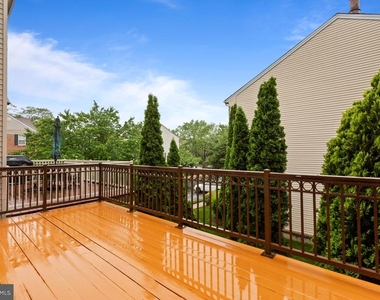 711 Ivy League Lane - Photo Thumbnail 5