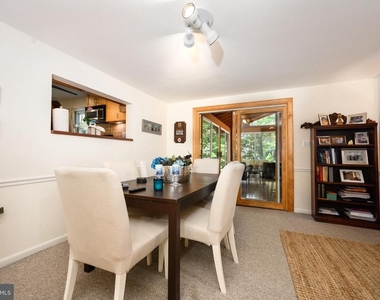 11708 Magruder Lane - Photo Thumbnail 8