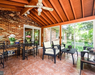 11708 Magruder Lane - Photo Thumbnail 14