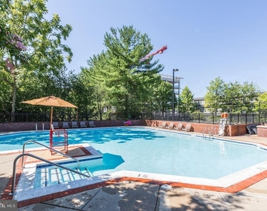 7500 Woodmont Avenue - Photo Thumbnail 16