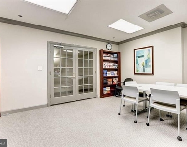 7500 Woodmont Avenue - Photo Thumbnail 15