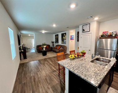 19312 Caymus Dr - Photo Thumbnail 7