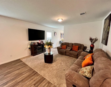 19312 Caymus Dr - Photo Thumbnail 6