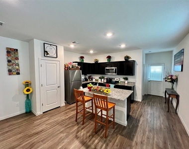 19312 Caymus Dr - Photo Thumbnail 3