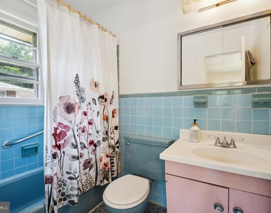 8504 Sundale Drive - Photo Thumbnail 15
