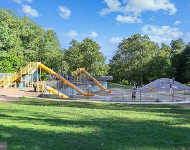 1806 Arcola Avenue - Photo Thumbnail 28