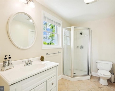 1806 Arcola Avenue - Photo Thumbnail 9