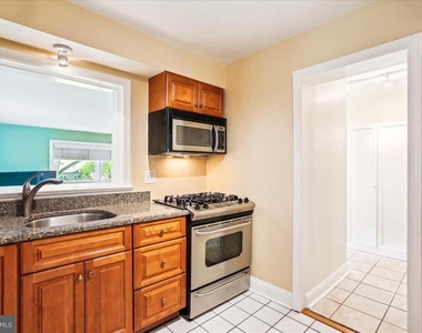 1806 Arcola Avenue - Photo Thumbnail 7