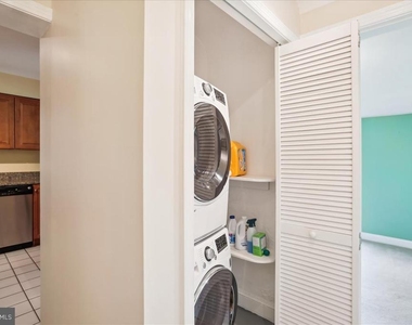 1806 Arcola Avenue - Photo Thumbnail 8