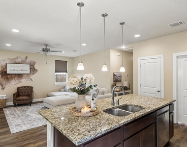 904 Central Blvd - Photo Thumbnail 11