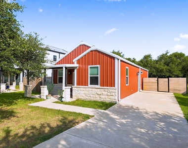 904 Central Blvd - Photo Thumbnail 1